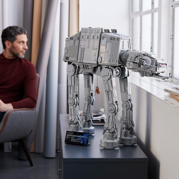 LEGO Star Wars 75313 AT-AT - Image 8