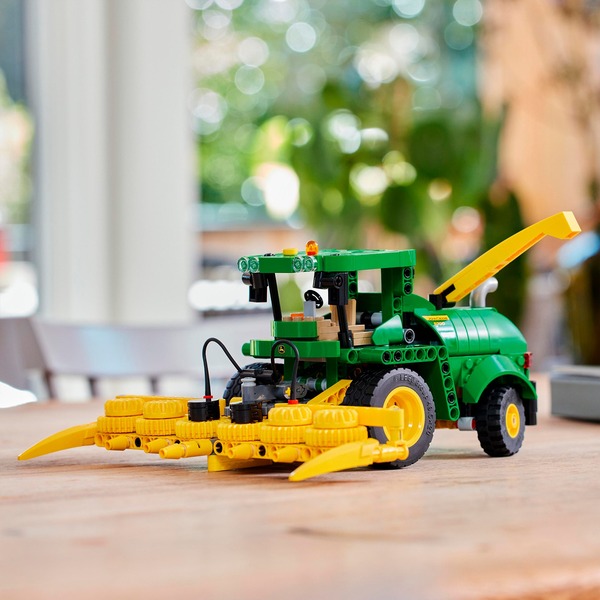 LEGO Technic 42168 John Deere 9700 Forage Harvester – 42168 - Image 6