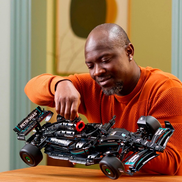 LEGO Technic 42171 Mercedes-AMG F1 W14 E Performance – 42171 - Image 2